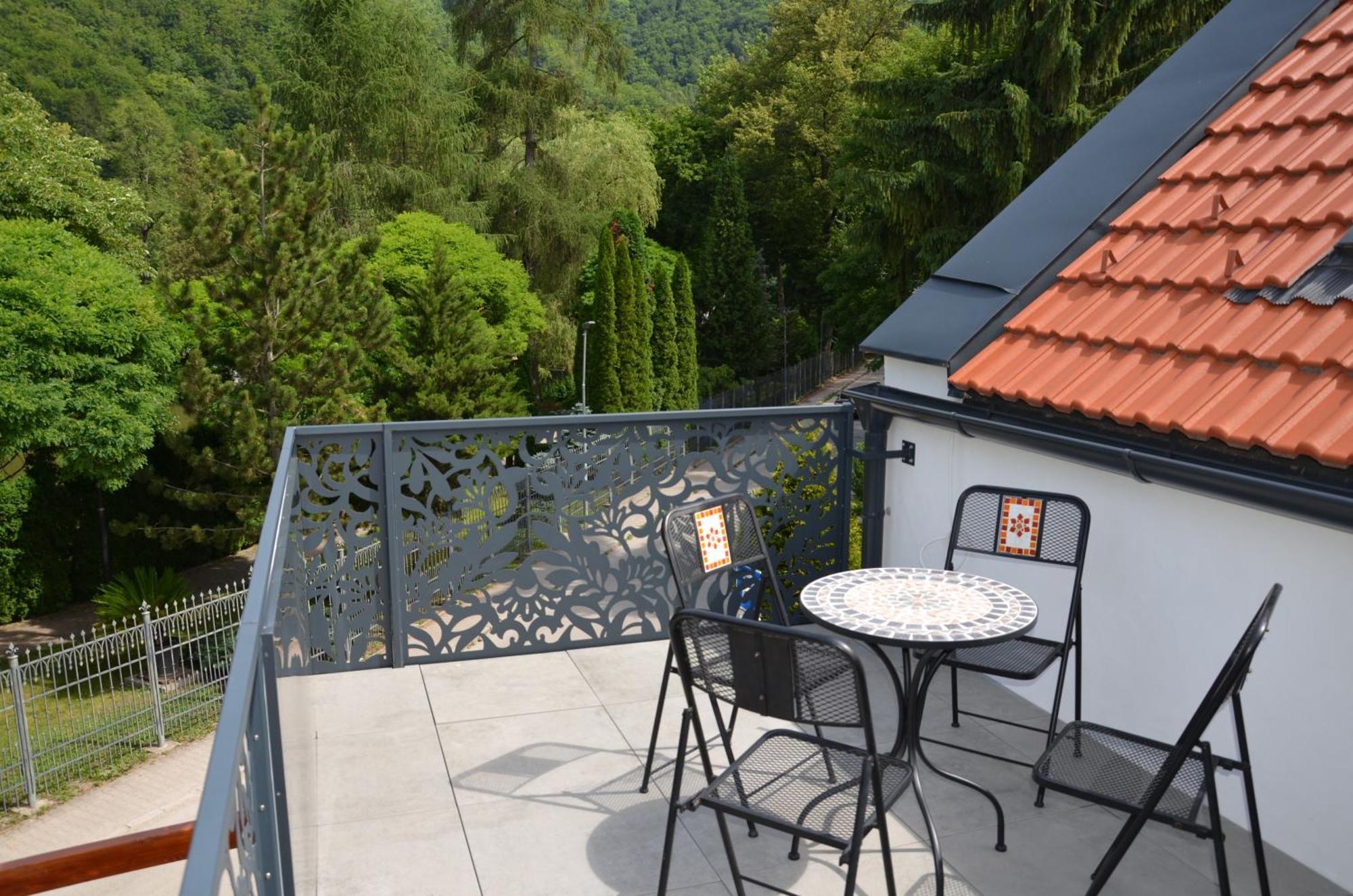 Floravilla Rajecké Teplice Exteriör bild
